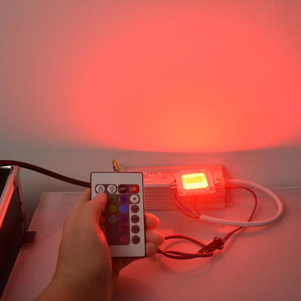 Встроенный чип на весь Ватт 20 Вт 30 50 светодиодный RGB светильник/драйвер источника