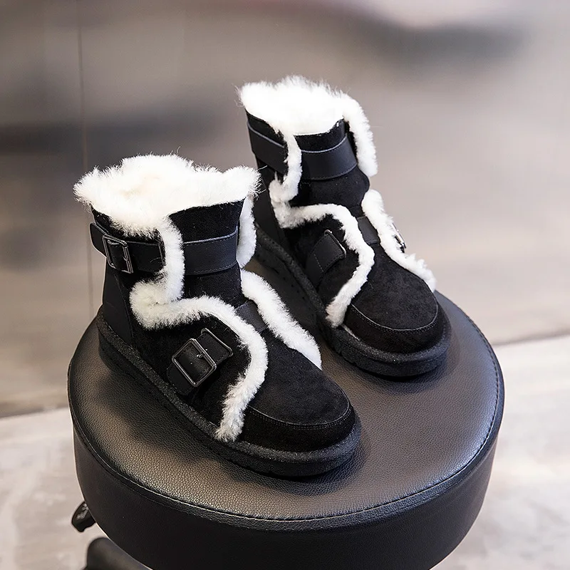 

Short tube buckle fur one locomotive snow boots female 2018 new leather cotton shoes women winter wool boots tide.
