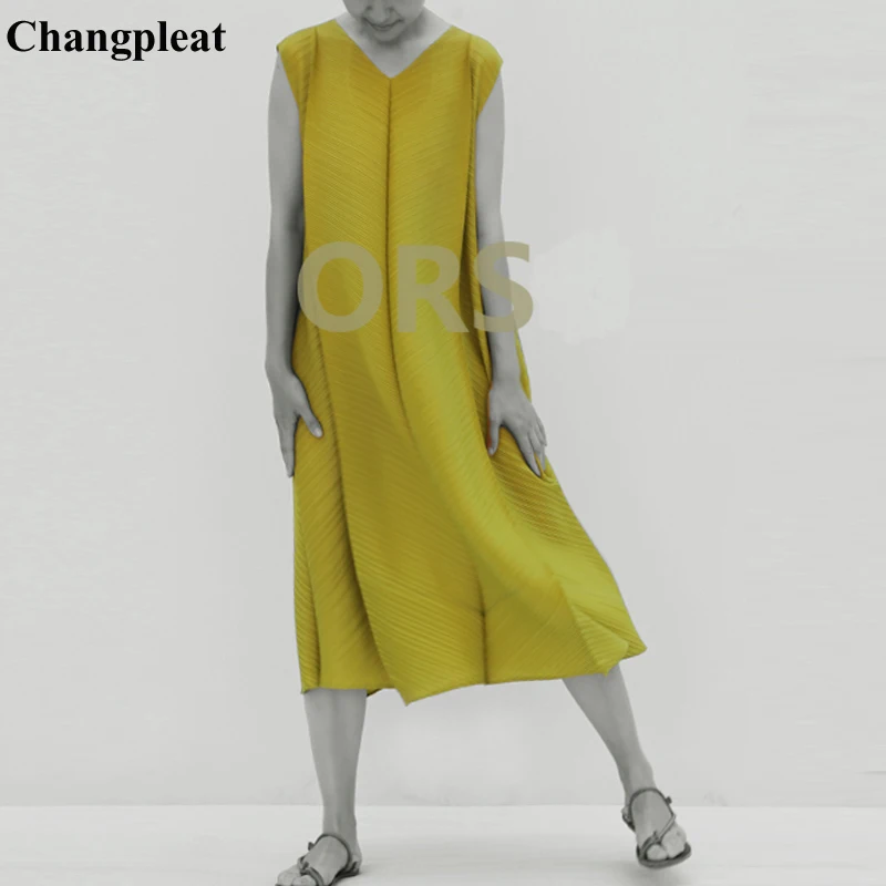 

Changpleat 2019 Summer New Women V-neck loose Dresses Miyak Pleated original design Elastic Large Size Solid Female Dress Tide