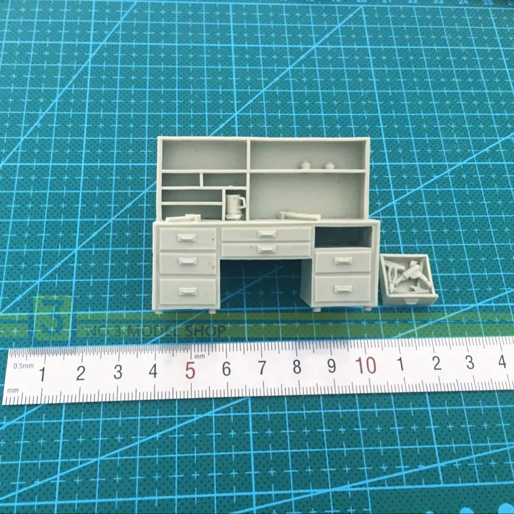 

Toy 1/35 Resin Models Soldier Workbench Sand Table Accessories Model Scene Props