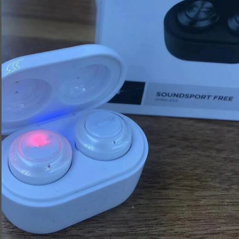 

High Quality Sound Sport Free Bluetooth Wireless In-Ear Headphones Earbuds Black White 2 Color Drop Shipping