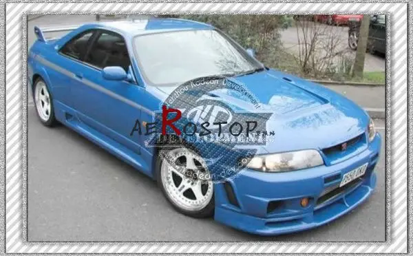 R33 GTS 400R и широкими колесами с пышной юбкой из углеродного волокна