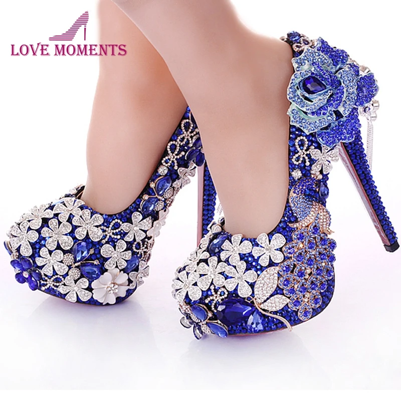 Модельные туфли украшенные синими кристаллами на высоком каблуке 2018|shoes over the