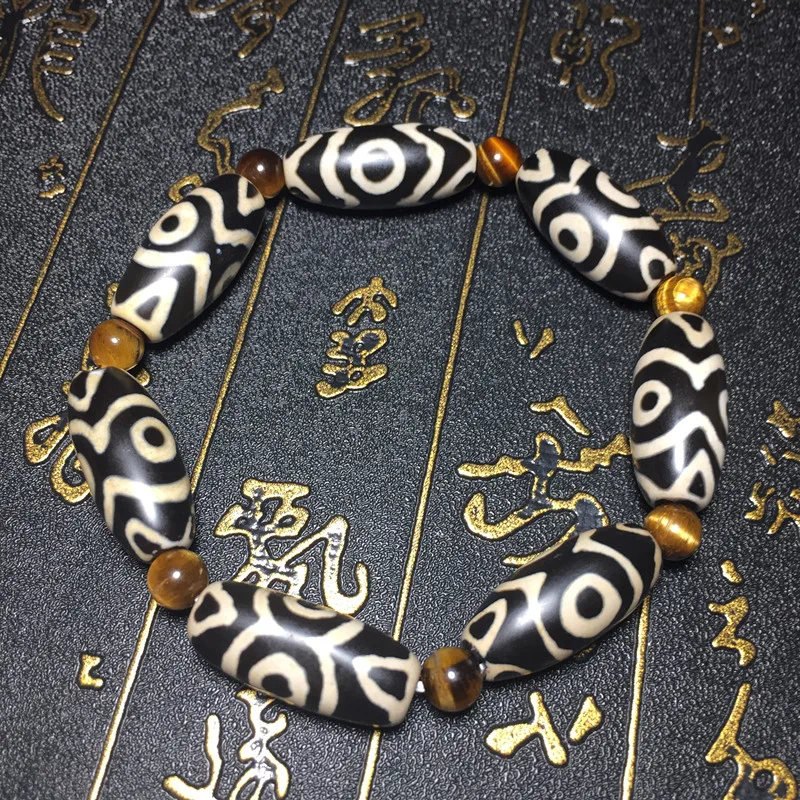 

Black Chalcedony Ajustable Bracelet 3 Eyes Dzi Bead Amulet with Tiger Tooth Beads High Quality Bracelet Bring Good Luck