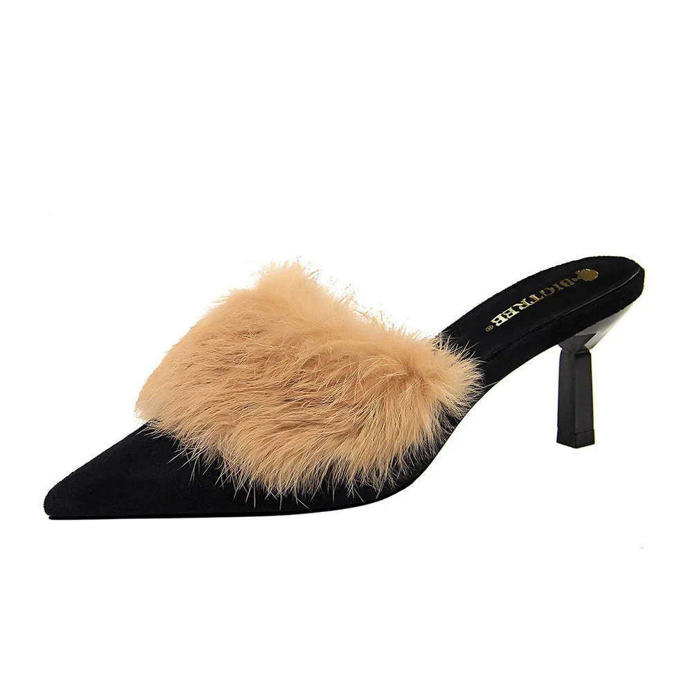

2019 New Summer Dress Shoes Fashion Elegant Women Slippers With Rabbit Fur Crystal high-heeled Women Sandals zapatillas mujer