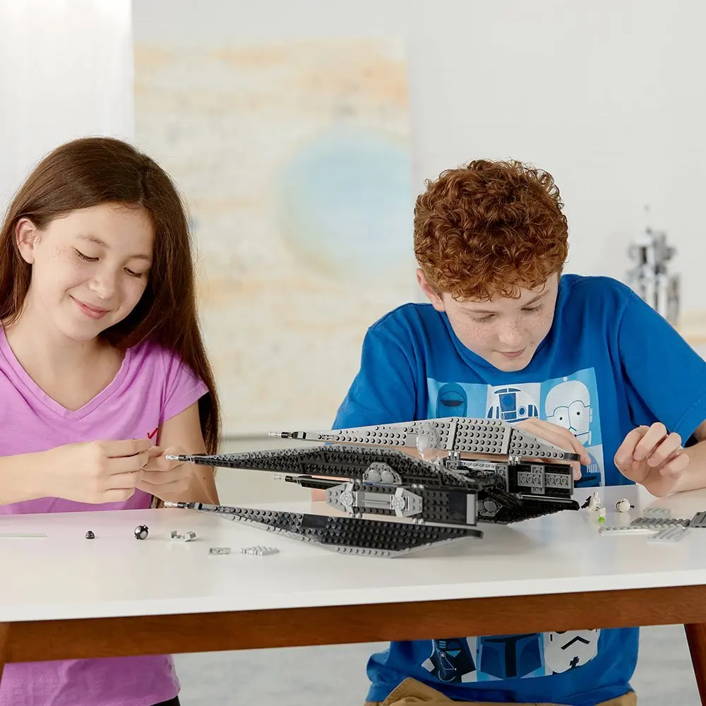 

Star Wars Episode VIII Kylo Ren's Tie Fighter Building Kit Building Blocks Toys for Children Compatible with Legoings 75179