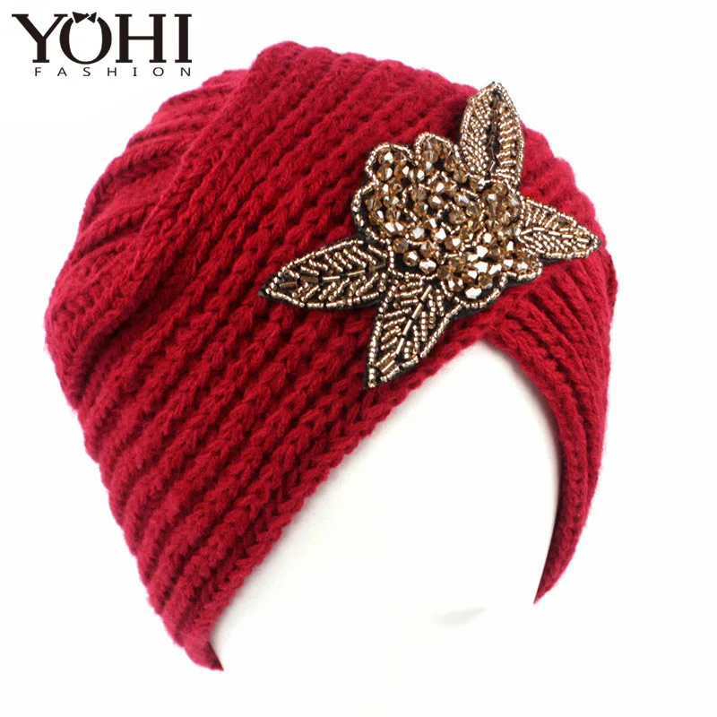 Новинка; модная зимняя одежда с четырьмя листьями отделка бусинами и Шерстяная кепка-капюшон вязаный шерстяной индийские платок на голову шапки и шарфа мешковатая шапка зимняя шапка