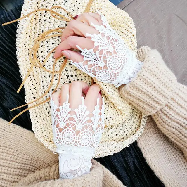 Новинка, корейские элегантные кружевные гетры для рук, женские перчатки, аксессуары, черные, белые манжеты, накладные рукава AGB653A - Цвет: style2 white