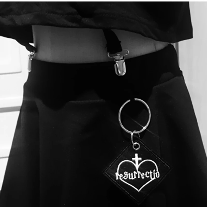 Темно-черный Для женщин футболка японский Harajuku уличная вышивка сердце женские топы трудно девушка с открытыми плечами топы, футболки 2018