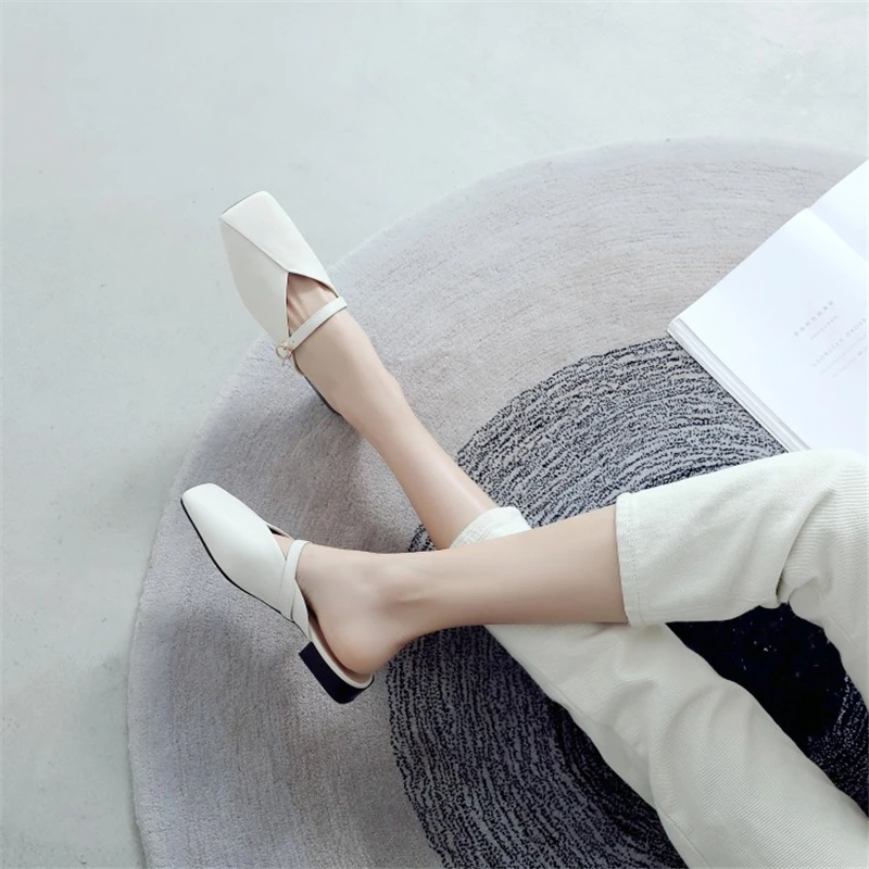 Ouqinvshen обувь с пряжкой buckle Strap Flats Тапочки женские черные с квадратным носком летние женские шлёпанцы лаконичные повседневные сшитые из коровьей кожи шлёпанцы женские