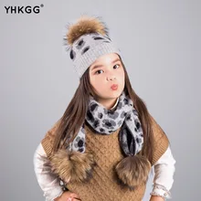 2016 Pièce Écharpe chapeau La imprimé léopard Enfants D’hiver Raton Laveur Chapeaux de fourrure pompon Cap Naturel Chapeau De Fourrure Pour fille de enfants