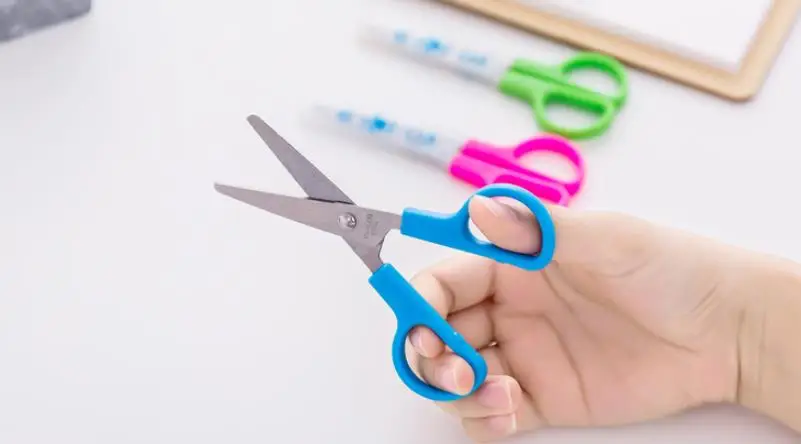 1 шт. мини-ножницы Kawaii канцелярские принадлежности для детей DIY пластиковые ножницы для студентов детские товары для рукоделия милые принадлежности для детского сада