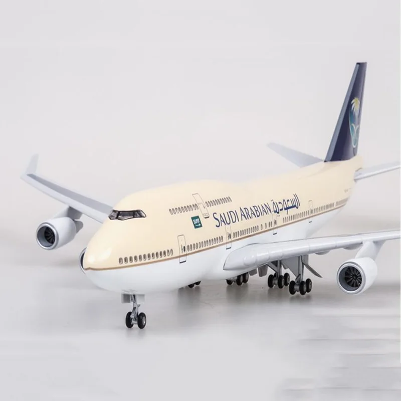 

1/150 47cm Boeing B747-400 Saudi Arabian Airline plane model airframe W landing gear light alloy base airplane toys aircraft