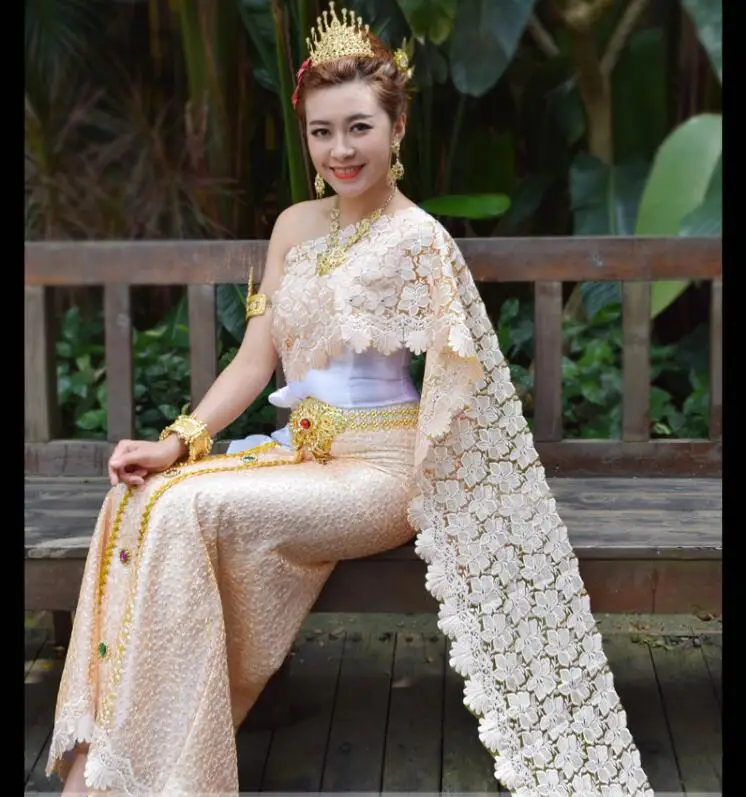 

Dai Princess Thai dress includes scarf traditional style photo studio Outfit wedding splashing Thailand Queen Festival dress