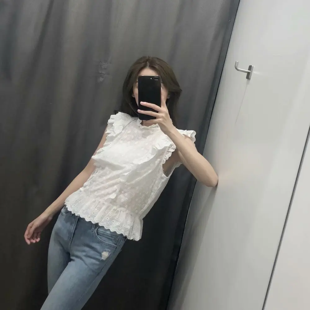  (18)