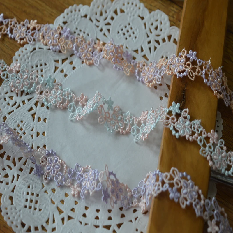 

Free shipping 2cm(7yards/lot)purple~blue~orange mixed Venise Lace Trim for Garment,Curtain Decorcation venise lace 2017101503