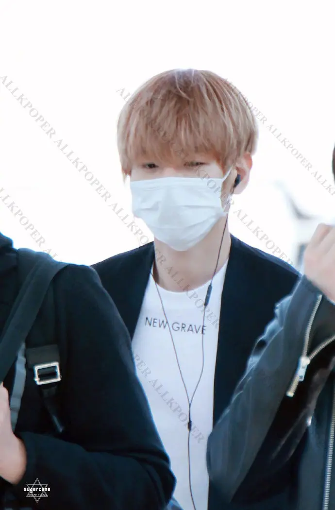 Футболка ALLKPOPER KPOP EXO Baekhyun модная футболка в аэропорту хлопковая с товарами|cotton
