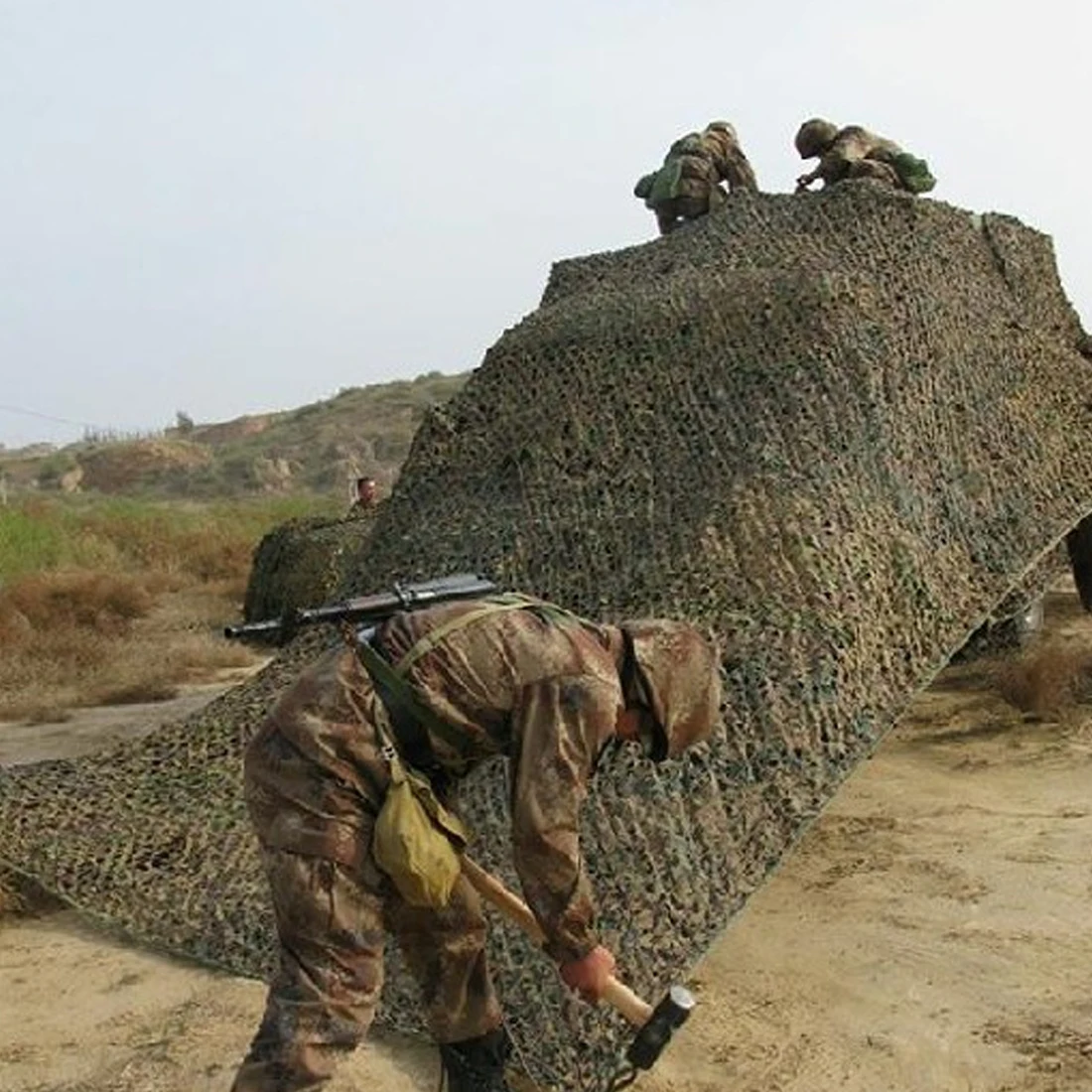 

Hot Sale 2*3M Camouflage net Camo For Hunting Camping Military Photography Tent Camping Equipment