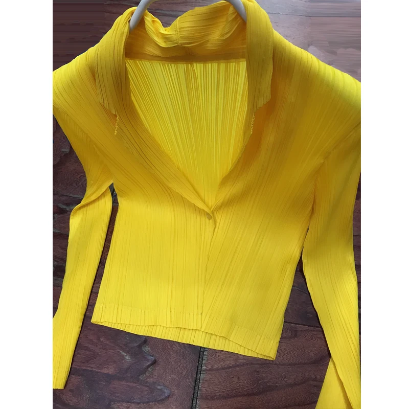 Changpleat весна осень женские короткие пальто куртка Miyak плиссированные модные однотонные с длинным рукавом тонкие на одной пуговице пальто кардиган C97 - Цвет: Цвет: желтый