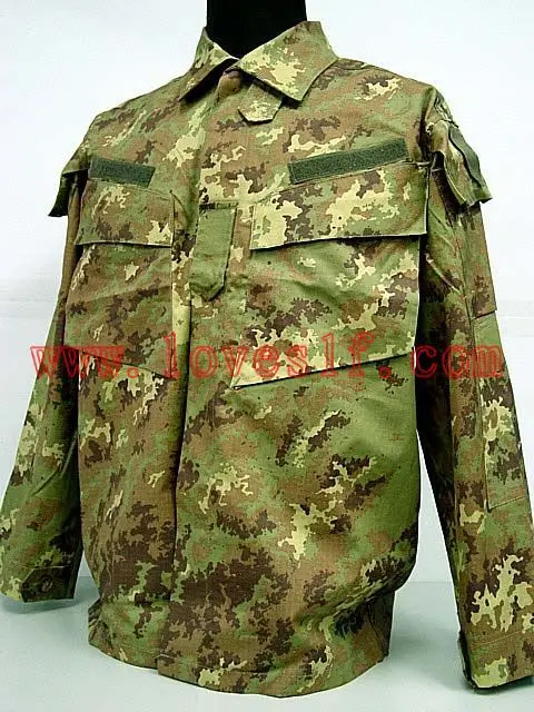 медицинский камуфляж. медицинская форма цвета хаки. медицинский камуфляж. камуфляжная медицинская форма. медицинский камуфляж.