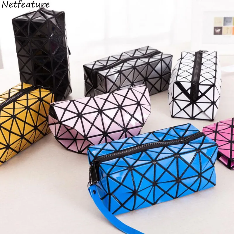 

Hot Latest Prism Grid Portable Quartet Make Up Bag PVC Large Capacity Travel Portable Handing Cosmetic Storage Bags Organizers