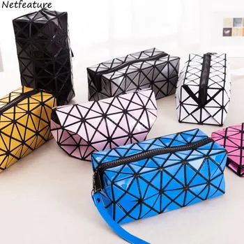

Hot Latest Prism Grid Portable Quartet Make Up Bag PVC Large Capacity Travel Portable Handing Cosmetic Storage Bags Organizers