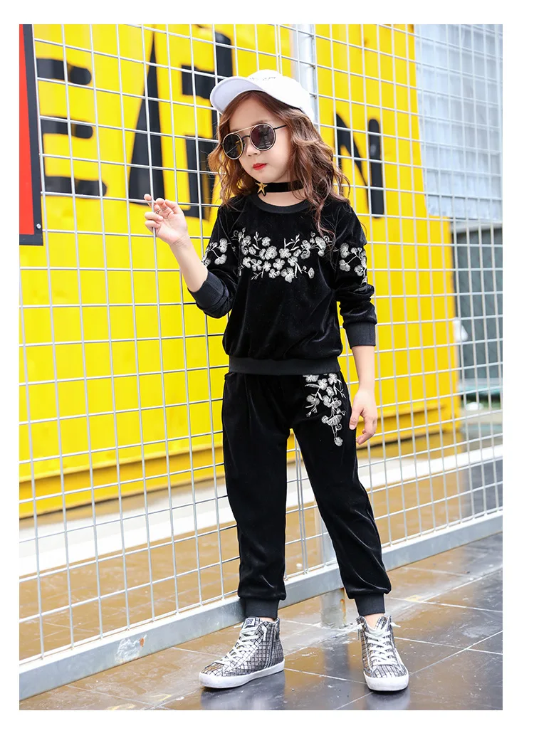 

Girls'Spring Autumn Leisure Children's Golden Velvet Sanitary Clothing and Children's Sports Two Suits