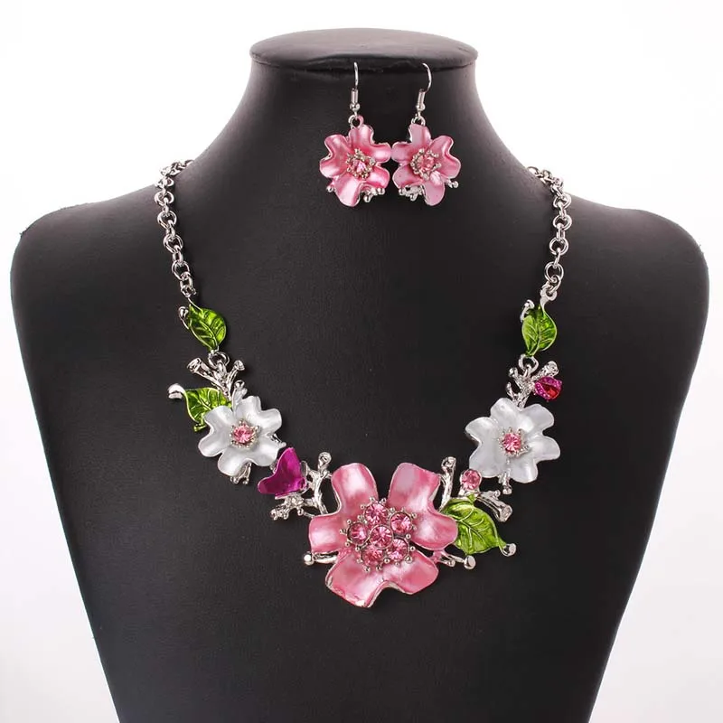 

2016 New Luxury Beautiful Maxi Necklace Enamel Rhinestone Flower Big Choker Necklace Boho Jewelry for women Accessories
