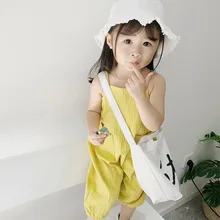 Для малышей в Корейском стиле летняя одежда для девочек модные комбинезоны детские хлопковые подтяжки повседневные штаны комбинезон Размеры на 0–4 л