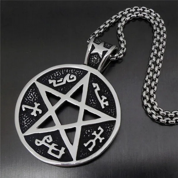 перстень с пентаграммой. классическая футболка пентакль. черная футболка с пентаграммой. футболка slipknot с пентаграммой. футболка с пентаграммой на спине.