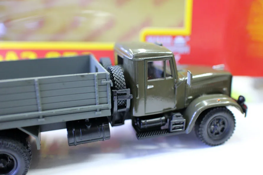 Коллекционная литая игрушка модель в подарок масштабе 1:43 Советский Союз