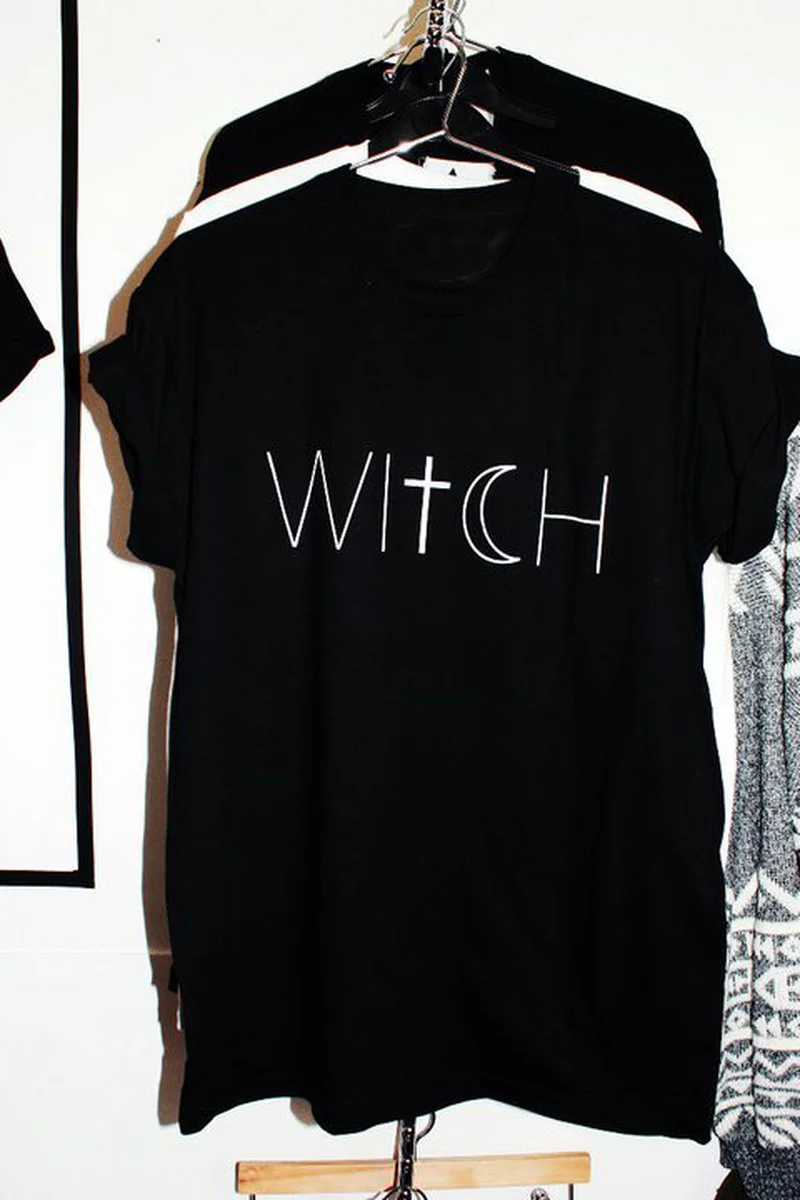 

Women Fashion Slogan Unisex Cotton Casual Tees Cross Moon Graphic Gift For Her Grunge Top T Shirts Halloween Witch T-shirt Funny