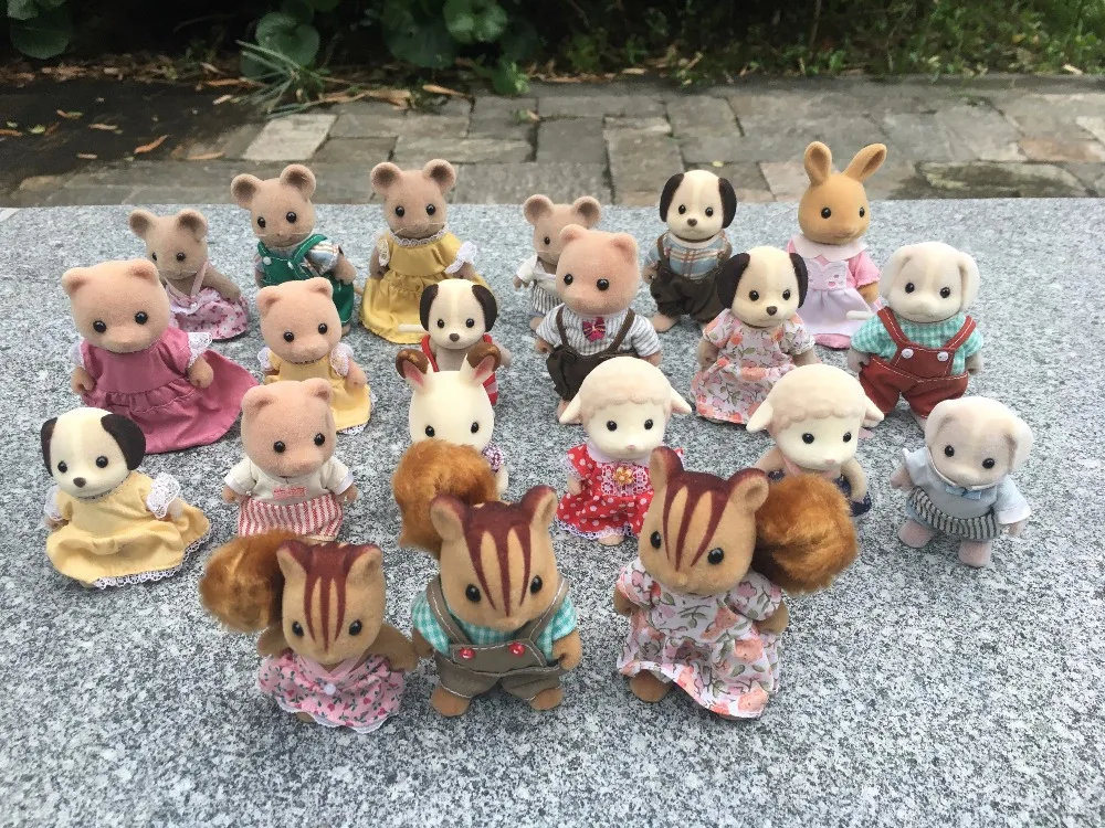 

Geniune Sylvanian Families 10pcs/Set Fuzzy Action Figures Squirrel/Bear/Dogs/Mice Animal Doll Random New No Package