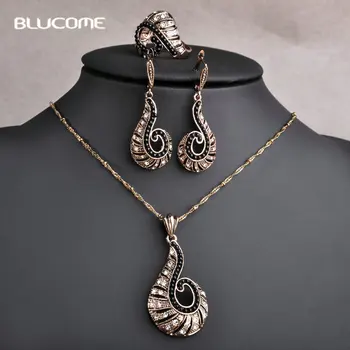 

Blucome Vintage Jewelry Sets Black Crystal Flower Pendant Necklace Earring Ring Set Princess Hooks Retro Party Women Bijouterie