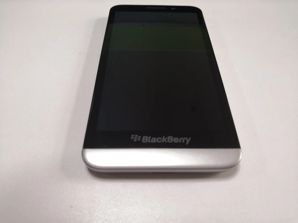 Original Unlocked Blackberry Z30 5.0 Inch 16GB ROM 2GB RAM WCDMA 3G 8MP Dual Core Bluetooth WIFI Smartphone second hand iphone