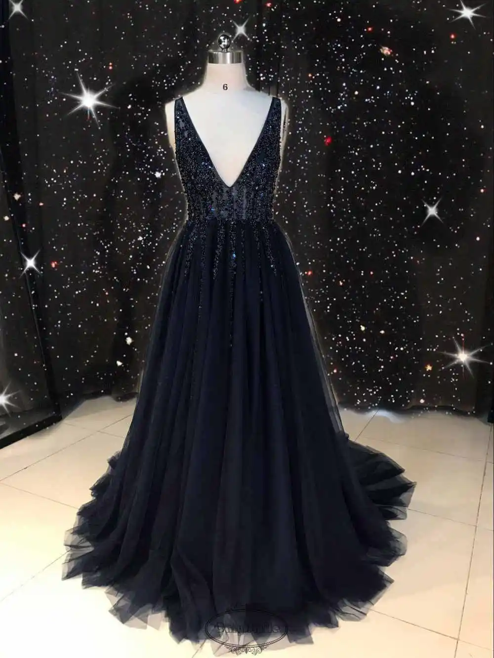 navy blue Sky Blue Celebrity Dresses selena gomez Sexy Backless Elegant See Through High Split celebrity evening dresses Vestido de Festa - Цвет: navy blue