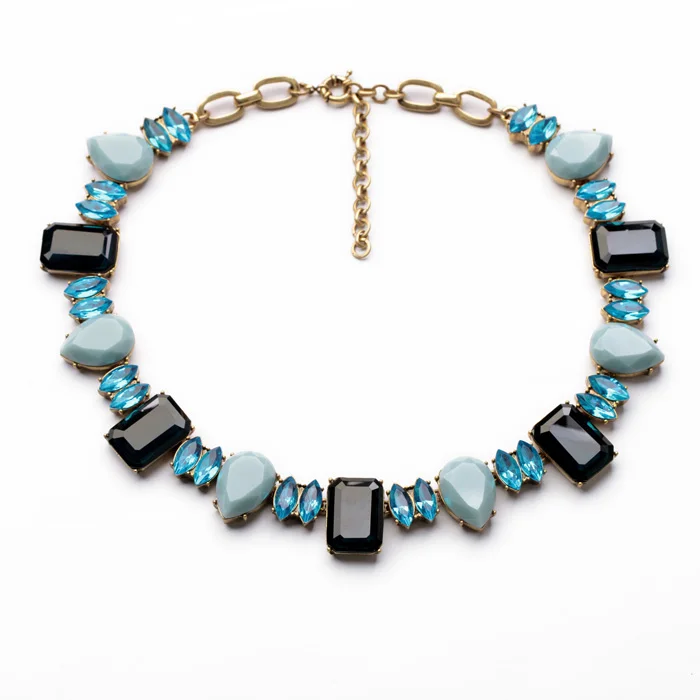 

Infinity Necklace Block Geometry All-match Texture of Fresh Ladies Accessories Female Pendant Necklaces With Crystals