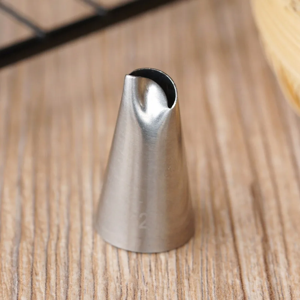 

Chrysanthemum Stainless Steel Icing Piping Nozzles Pastry Tips Cake Cream Cupcake Decorating Tools