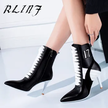 

RLINF Pointed Toe Colorblocked Leather Strap Side Zipper Digital Short Martin Boots