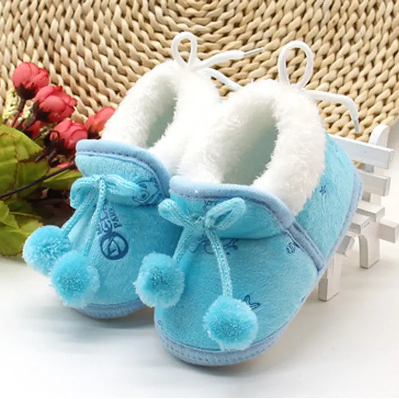 Модные зимние теплые плюшевые повседневные ботинки для новорожденных и маленьких девочек, обувь на мягкой подошве, подходит для детей 0-18 месяцев - Цвет: Синий