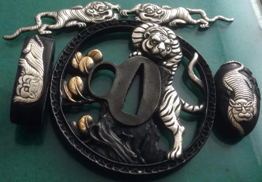 Japanese Samurai Sword Tsuba Set Fuchi Kashira Menuki Tiger Design Metal Brass Fittings Brand New Supply