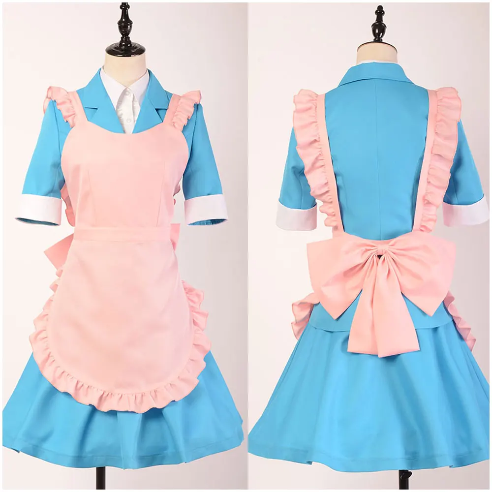 12001133-cosplayying