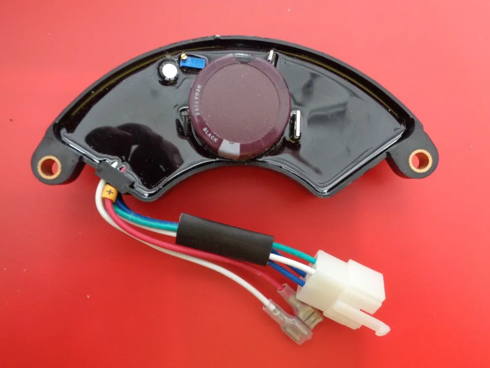 Генератор AVR 450V 680UF 5 кВт конденсатор 188F GX390 EC6500 запасные части для генератора HONDA |