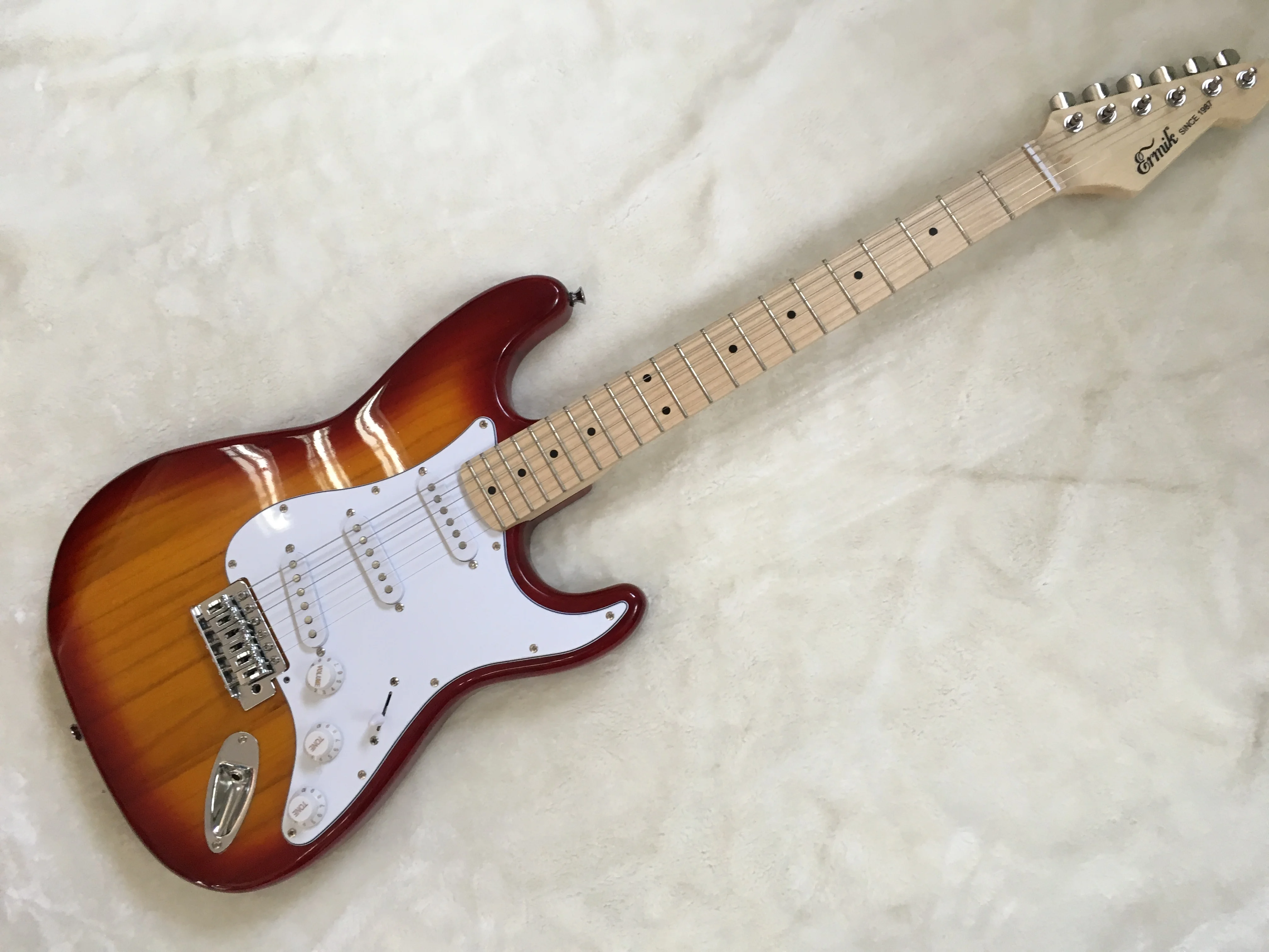 

Electric guitar/new ermik st guitar/guitar in china