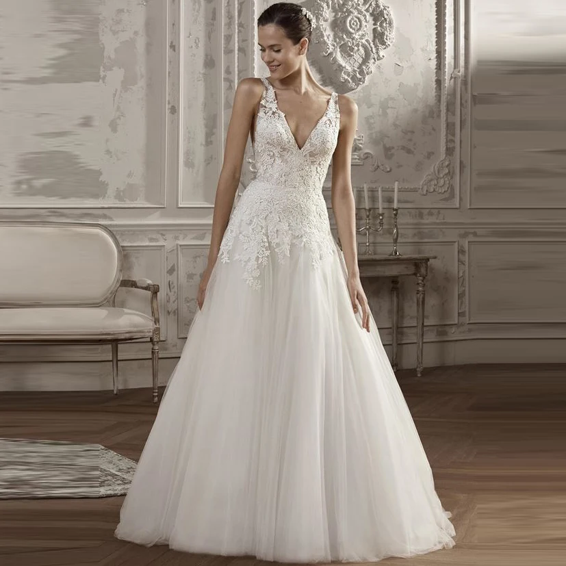 

Backless Princess Boho Wedding Dress Sexy V Neck Top Lace Appliques Tulle Skirt Vestidos De Noiva Train Bride Dress 2019