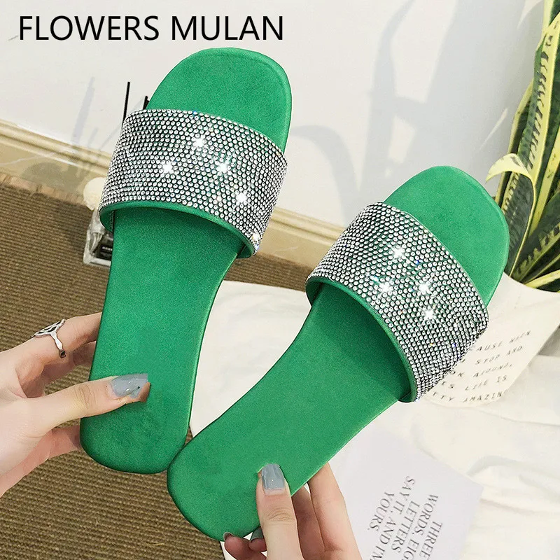 

Summer New 2019 Bling Crystal One Buckle Women Slides Peep Toe Slip On Beach Shoes Soft Rubber Heels Women Flats Girl Slippers