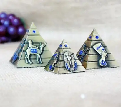 3PC Set Egyptian pyramid model miracle electroplating works fine tourism memorial pyramid alloy large room world famous landmark 3PC Set Egyptian pyramid model miracle electroplating works fine tourism memorial pyramid alloy large room world famous landmark