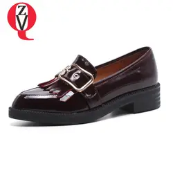 ZVQ женская обувь новый из лакированной кожи средней высоты с острым носком обувь на квадратном каблуке без шнуровки на металл украшения