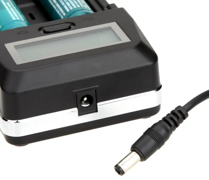 TrustFire TR-011 Digital Intelligent Battery Charger (1).jpg