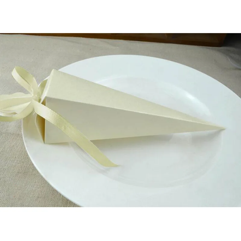 50pcs Ice Cream Candy Box Wedding Gift Sweet Box With Ribbon Wedding Gifts For Guests Wedding Decoration Event Party Supplies bridesmaid gift bags